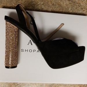 platform crocs akira